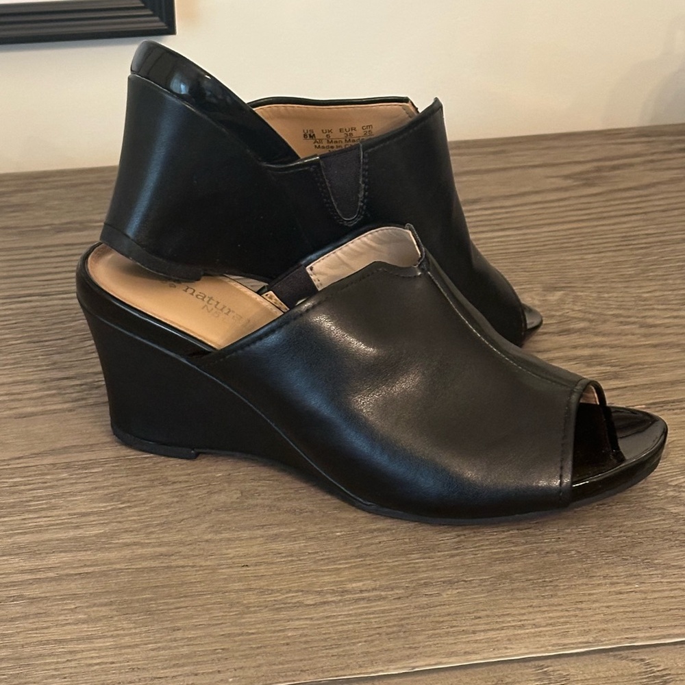 Naturalizer Black Leather Wedge Sandals Peep Toe Comfortable Size 8M
